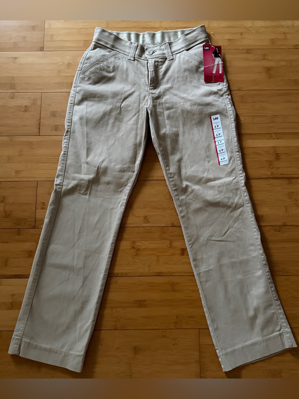 Lee Women's Comfort Fit Straight Leg Stretch Waist Pants Beige Sz 4 Petite NWT